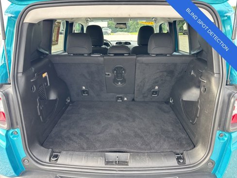 Used 2022 Jeep Renegade Latitude w/ Convenience Group image 13