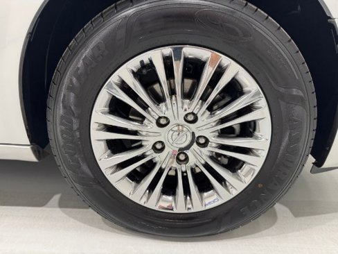 Used 2011 Chrysler Town & Country Limited w/ Trailer Tow Group image 39