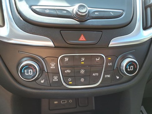 Used 2021 Chevrolet Equinox LT image 20