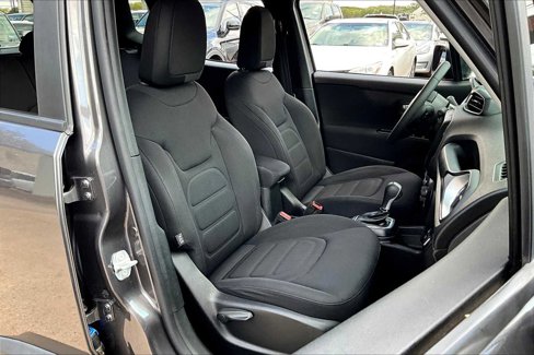 Used 2018 Jeep Renegade Latitude image 8