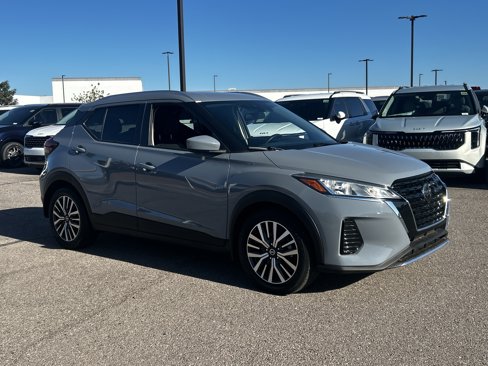 Used 2021 Nissan Kicks SV image 4