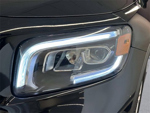 Certified 2021 Mercedes-Benz GLB 250 4MATIC image 6