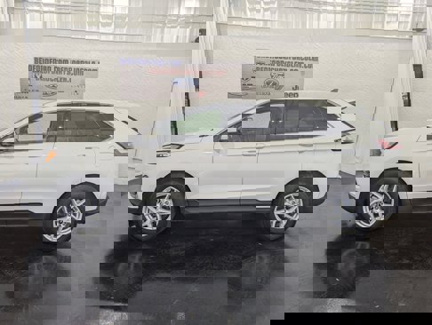 Used 2024 Ford Edge SEL w/ Convenience Package image 2