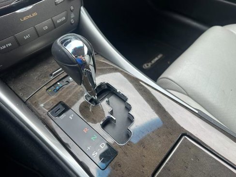 Used 2011 Lexus IS 350C image 29