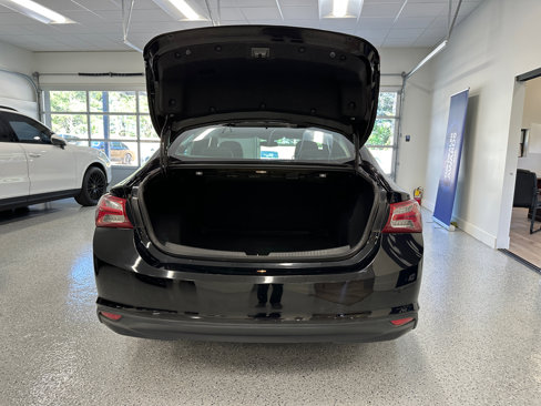 Used 2021 Chevrolet Malibu LT image 30
