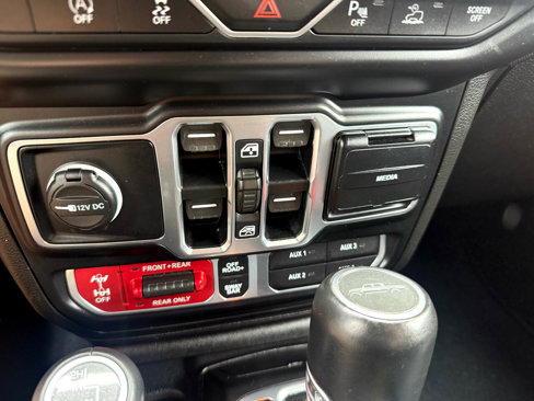 Used 2020 Jeep Gladiator Rubicon image 34