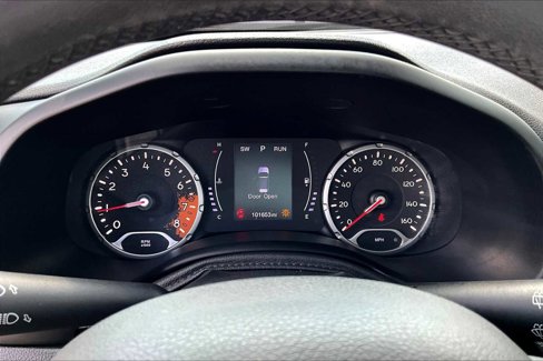 Used 2018 Jeep Renegade Latitude image 24