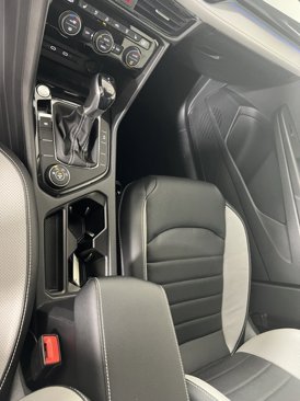 Used 2022 Volkswagen Taos SEL w/ Panoramic Sunroof Package image 17
