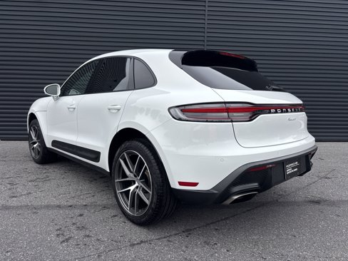 Certified 2025 Porsche Macan image 19