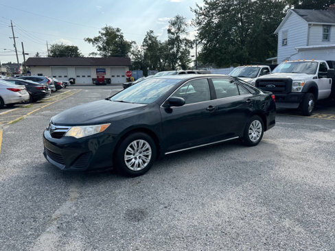 Used 2012 Toyota Camry LE image 19