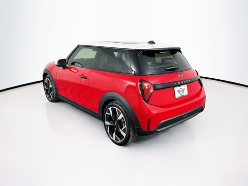 Certified 2025 MINI Cooper S image 7