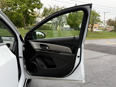 Used 2011 Chevrolet Cruze LS w/ Connectivity Package image 23