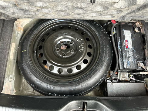 Used 2018 Chrysler 300 Limited image 25