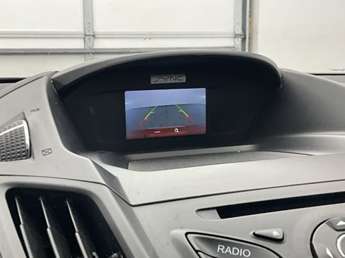 Used 2016 Ford Escape SE w/ SE Cold Weather Package image 3