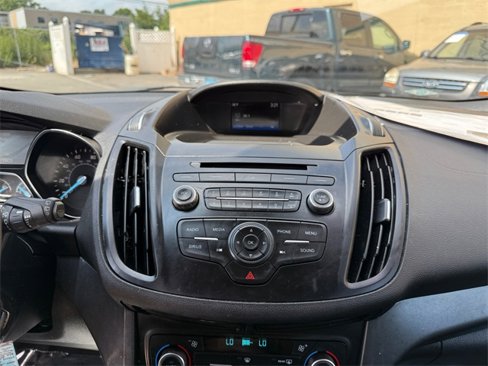 Used 2018 Ford Escape SE image 18