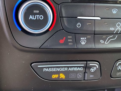 Used 2019 Ford Escape Titanium image 10