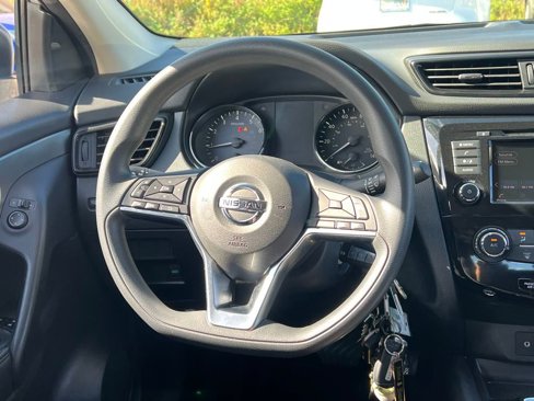 Used 2019 Nissan Rogue Sport S image 18