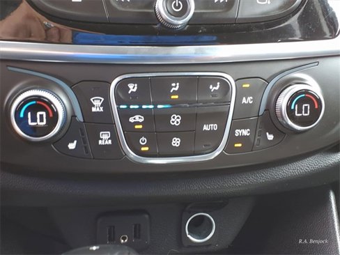 Used 2018 Chevrolet Traverse LT image 20