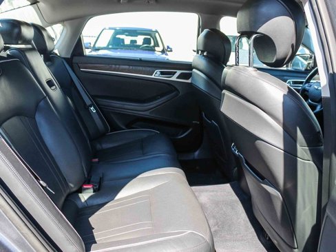 Used 2015 Hyundai Genesis 5.0 image 18