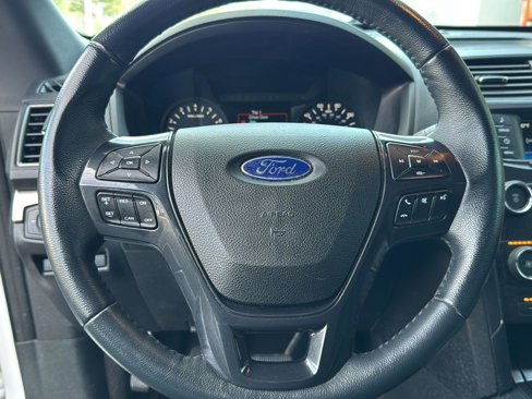 Used 2019 Ford Explorer XLT w/ Class II Trailer Tow Package image 17