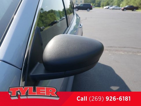 Used 2022 Ford Escape SE w/ Cold Weather Package image 13