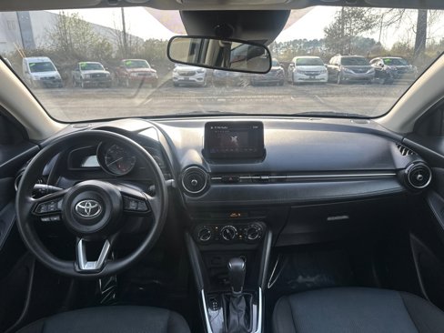 Used 2019 Toyota Yaris LE image 20
