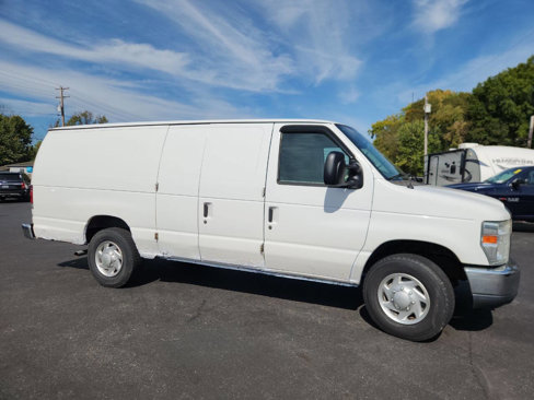 Used 2013 Ford E-250 and Econoline 250 Extended w/ Exterior Upgrade Pkg image 2