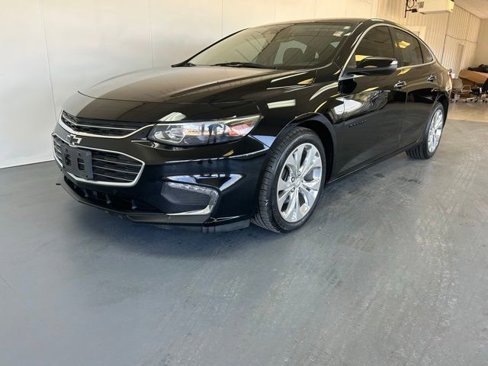Used 2018 Chevrolet Malibu Premier w/ Driver Confidence Package image 4