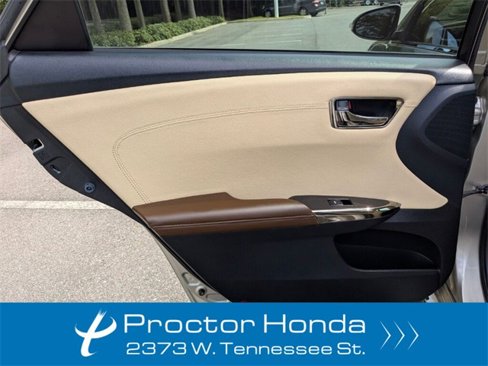 Used 2016 Toyota Avalon XLE Premium image 33