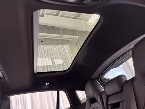 New 2025 Porsche Panamera 4 image 36