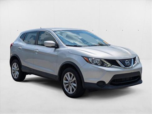 Used 2019 Nissan Rogue Sport S image 8