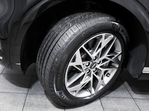 Used 2025 Genesis GV70 2.5T Select w/ Select Package image 7