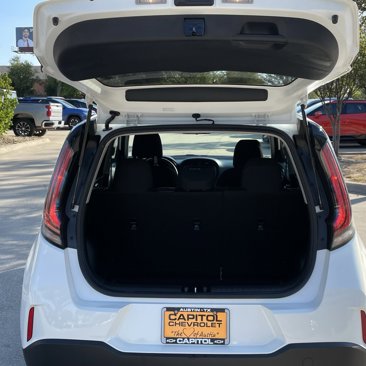 Used 2023 Kia Soul LX w/ LX Technology Package image 23