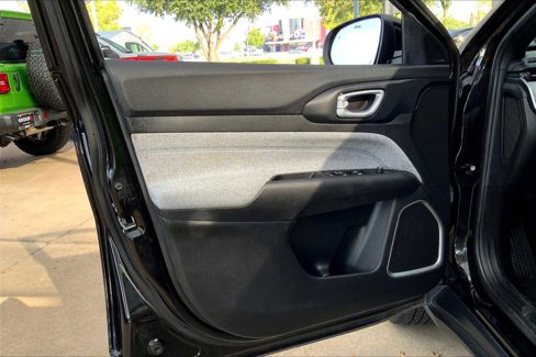 Certified 2023 Jeep Compass Sport image 21