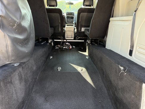Used 2014 Dodge Grand Caravan SXT w/ Rear Park Assist Package image 30
