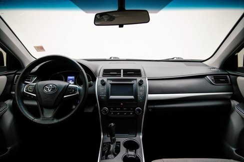 Used 2016 Toyota Camry SE image 9