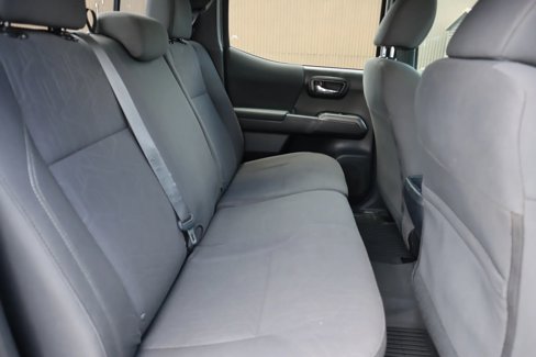 Used 2018 Toyota Tacoma TRD Sport image 23