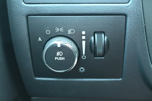 Used 2011 Dodge Challenger image 27
