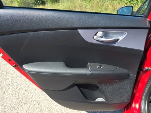 Used 2024 Kia Forte LXS w/ LXS Technology Package image 27