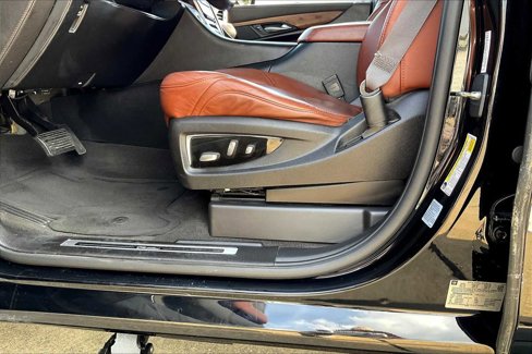Used 2016 Cadillac Escalade ESV Premium image 34
