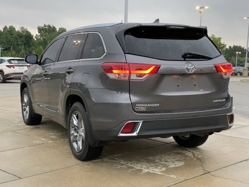 Used 2017 Toyota Highlander Limited image 5