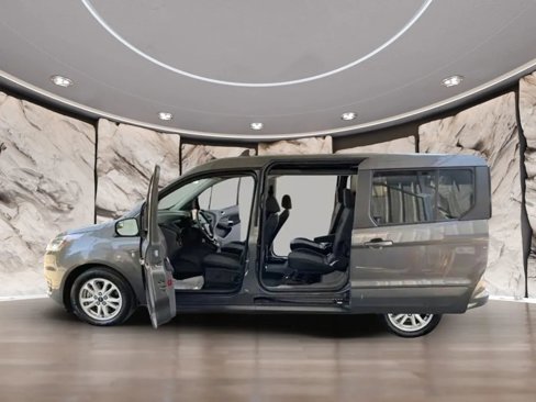 Used 2020 Ford Transit Connect XLT w/ Trailer Tow Package image 5