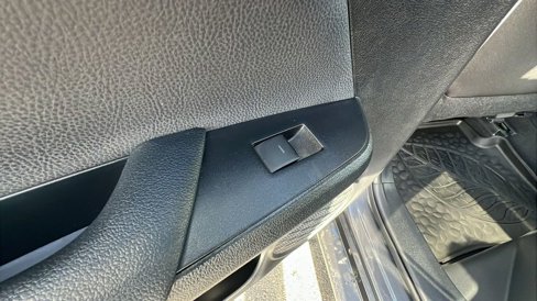 Used 2020 Toyota Prius LE image 15