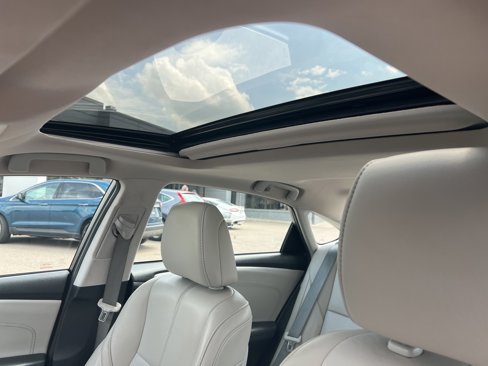 Used 2016 Toyota Avalon XLE Premium image 12
