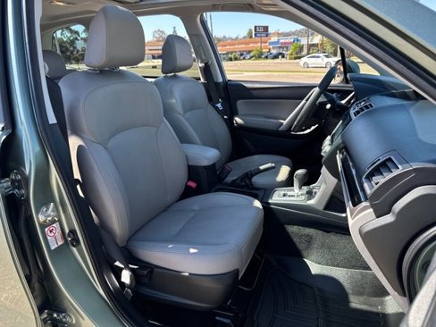 Used 2017 Subaru Forester 2.5i Limited image 18