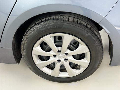 Used 2020 Toyota Corolla LE w/ Carpet Mat Package (TMS) image 29