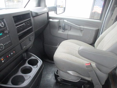 Used 2021 Chevrolet Express 3500 w/ Power Convenience Package image 18