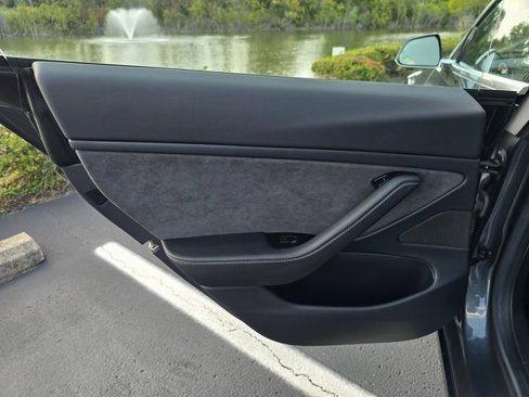 Used 2018 Tesla Model 3 Long Range image 21