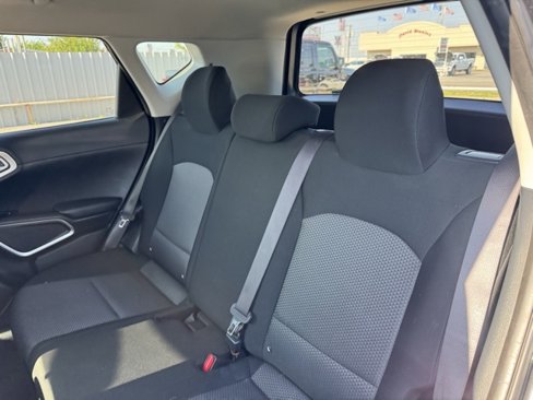 Used 2020 Kia Soul LX image 12