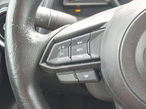 Used 2020 Toyota Yaris LE image 20